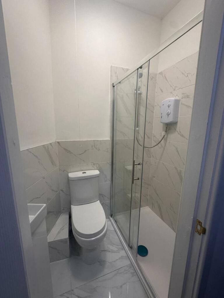 Guest house - Hall Lane Opp The Royal Hospital Close To City Centre *